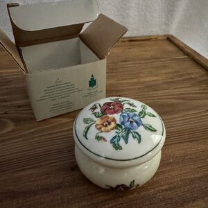 PartyLite P7187 Keepsake Tealight Holder